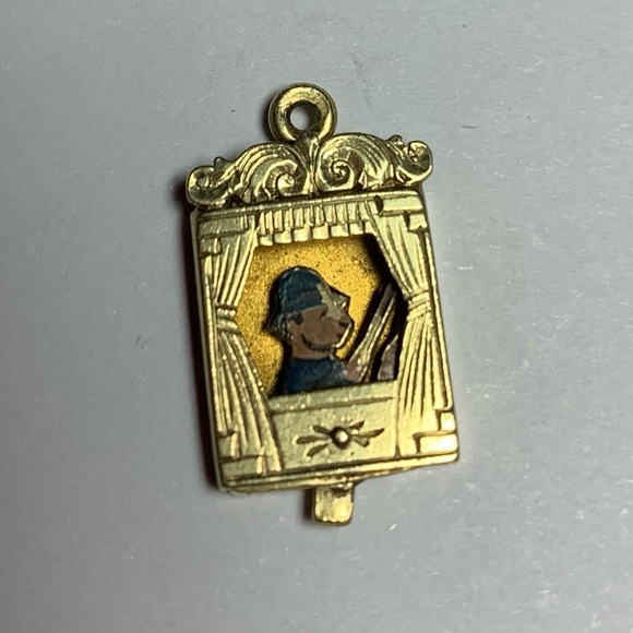 14K Yellow Gold Articulated 3D Punch and Judy Theater Charm Pendant Antique? - Picture 10 of 11